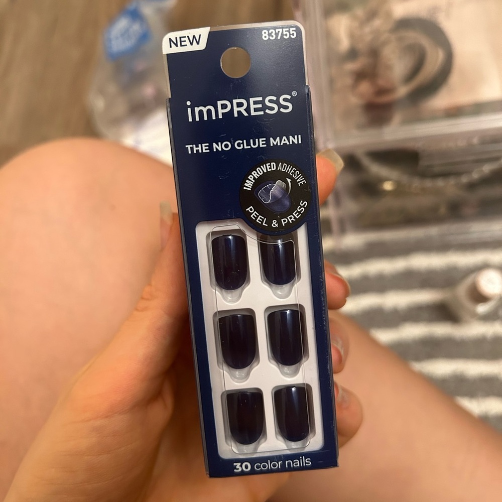 Impress press on nails